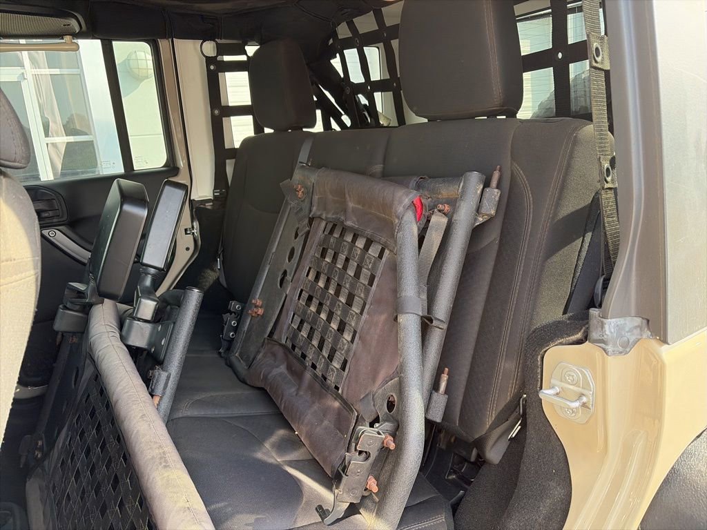 Used 2016 Jeep Wrangler Unlimited Sport w/ Connectivity Group image 11