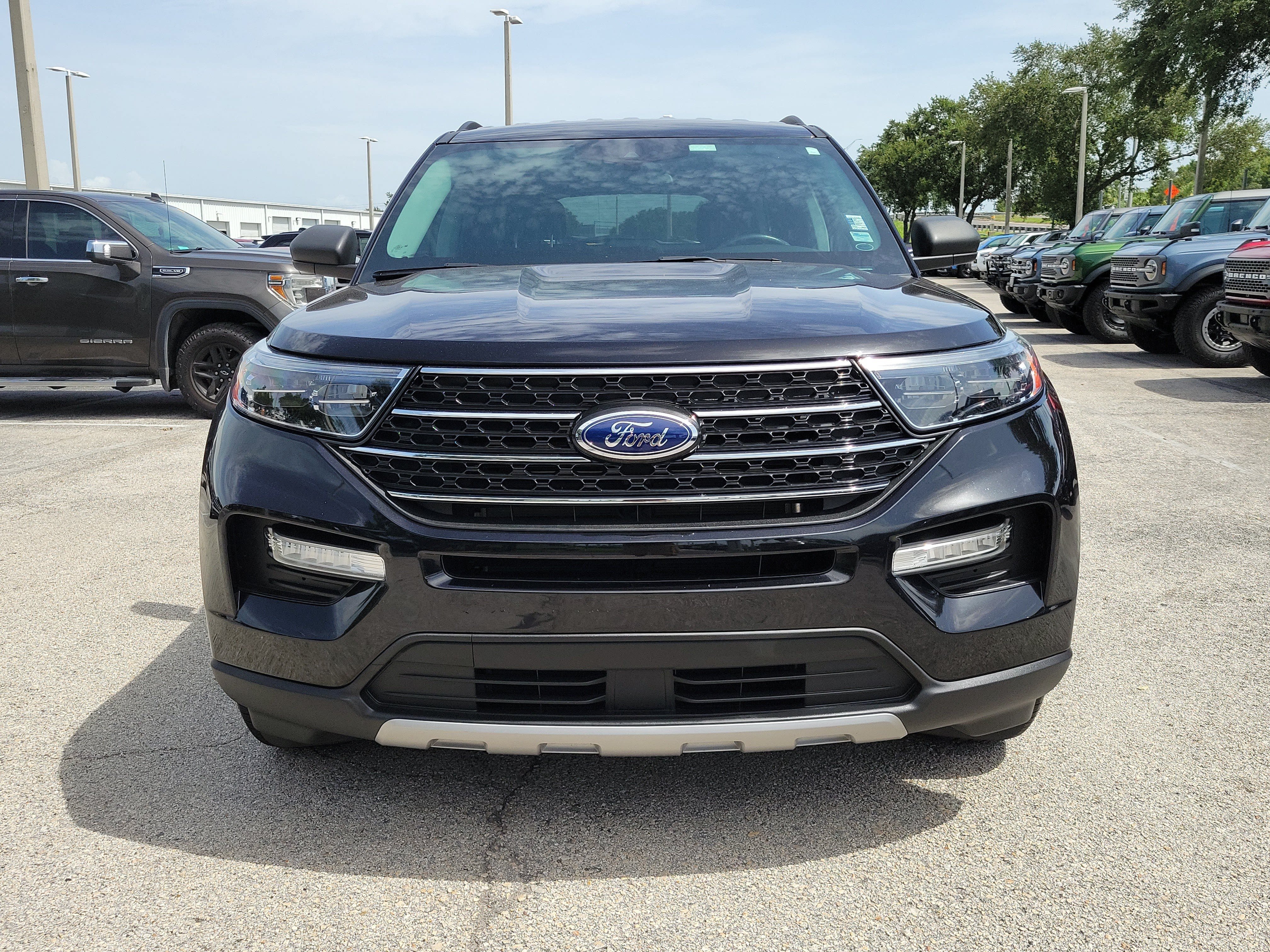 Certified 2023 Ford Explorer XLT w/ Equipment Group 202A AWD/4WD video 2