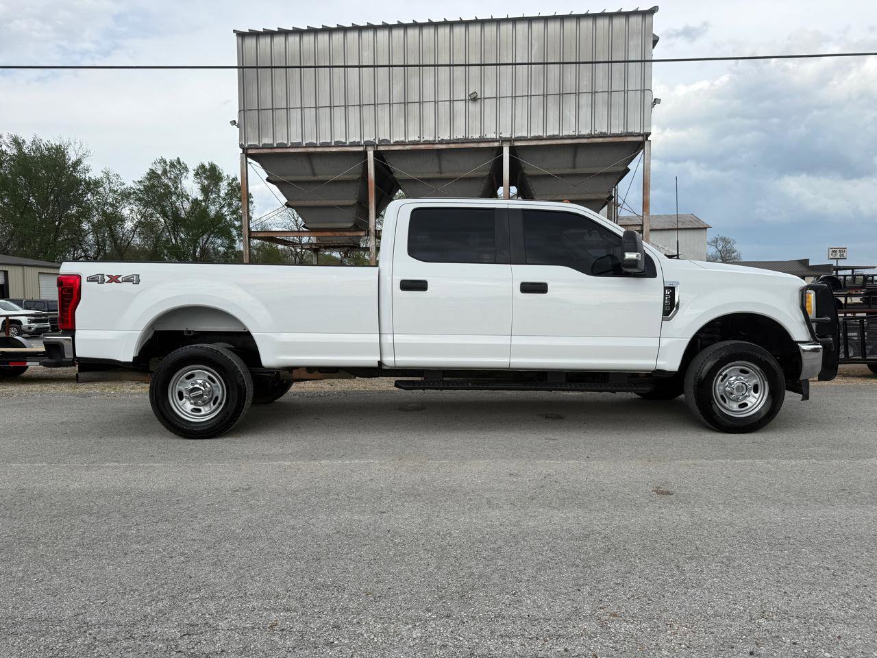 Used 2017 Ford F250 XL w/ Power Equipment Group image 7