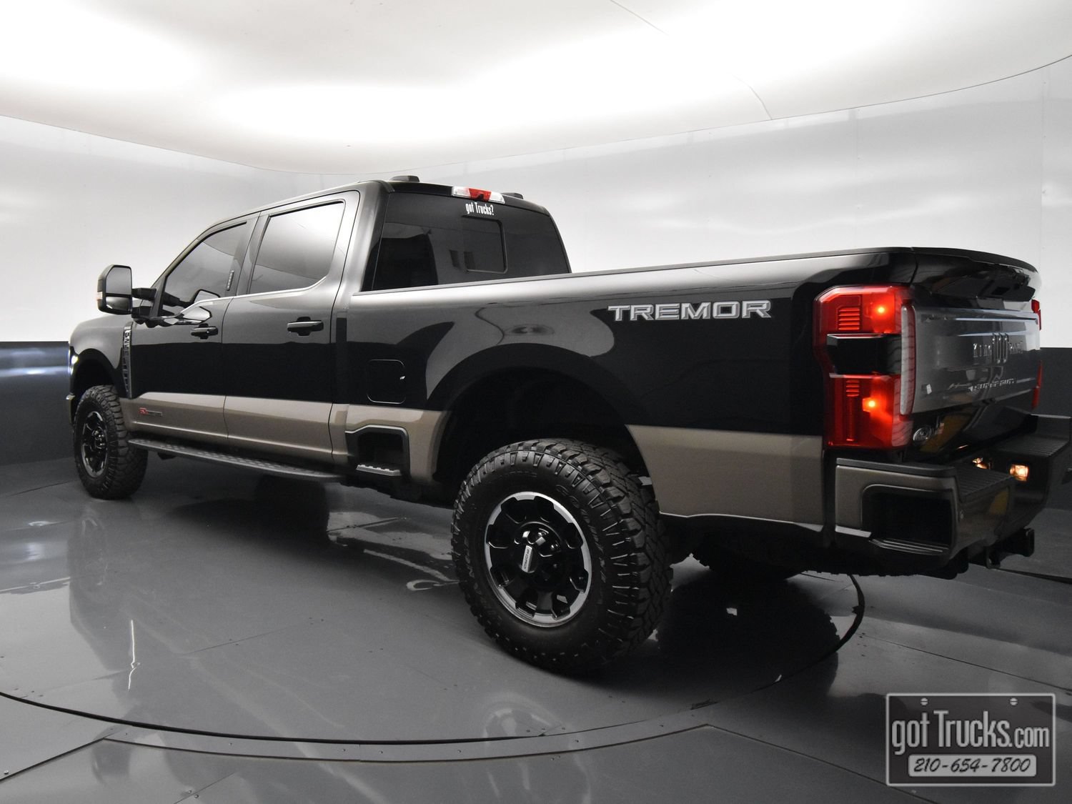 Used 2026 Ford F250 King Ranch w/ Tremor Off-Road Package AWD/4WD image 5