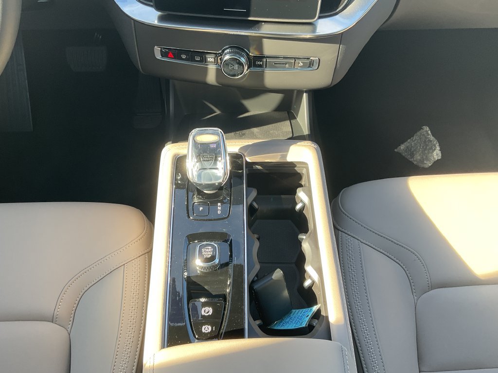 New 2027 Volvo XC90 B6 Plus AWD/4WD image 30