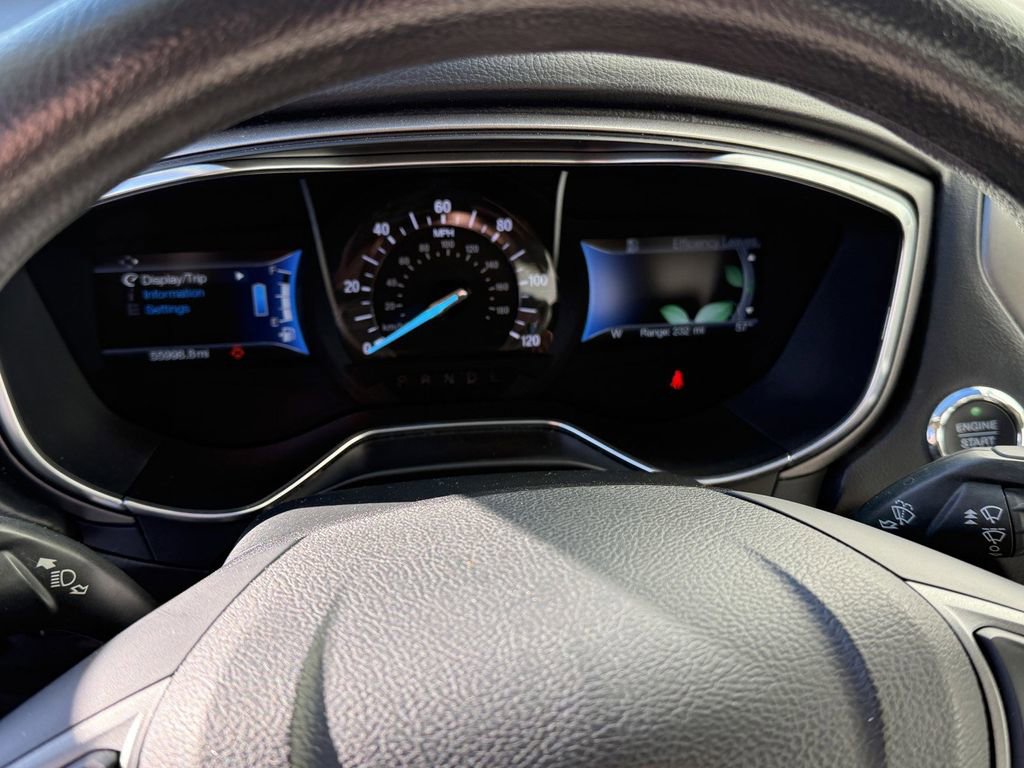 Used 2018 Ford Fusion S image 16