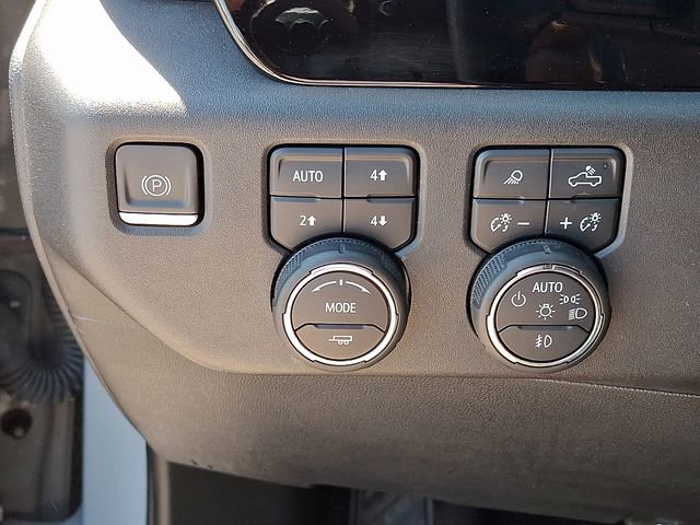 Used 2024 Chevrolet Silverado 1500 LT Trail Boss w/ LT Trail Boss Premium Package AWD/4WD image 22