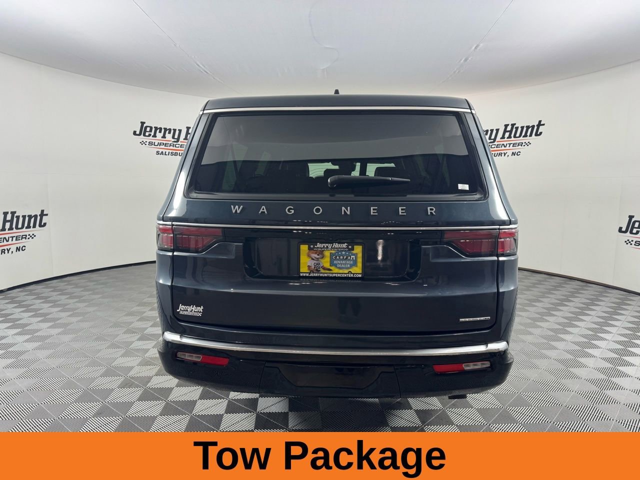 Used 2024 Jeep Wagoneer L Series II w/ Flexible Seating Group image 8