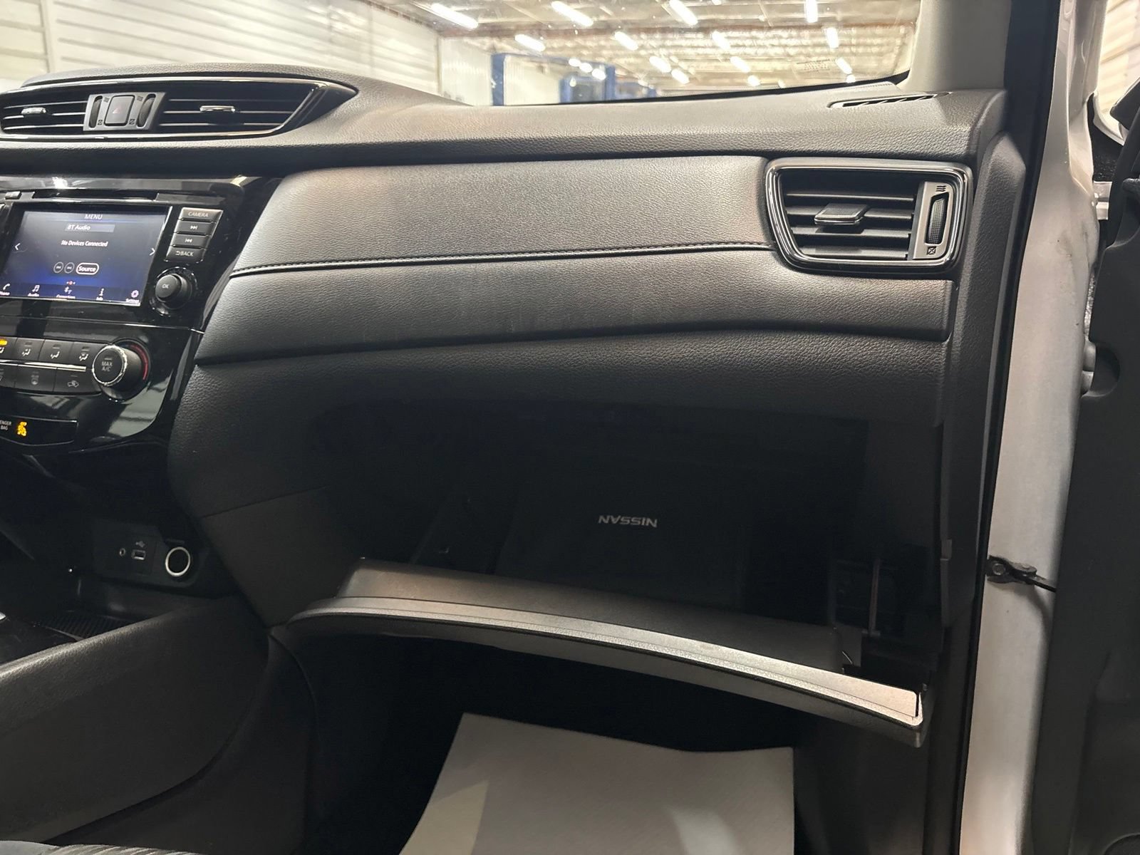 Used 2019 Nissan Rogue S AWD/4WD image 31