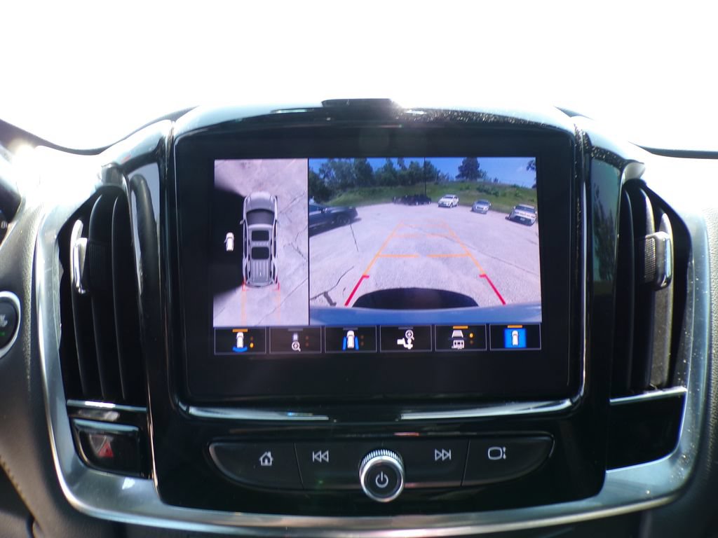 Used 2023 Chevrolet Traverse LT w/ LT Premium Package AWD/4WD image 30