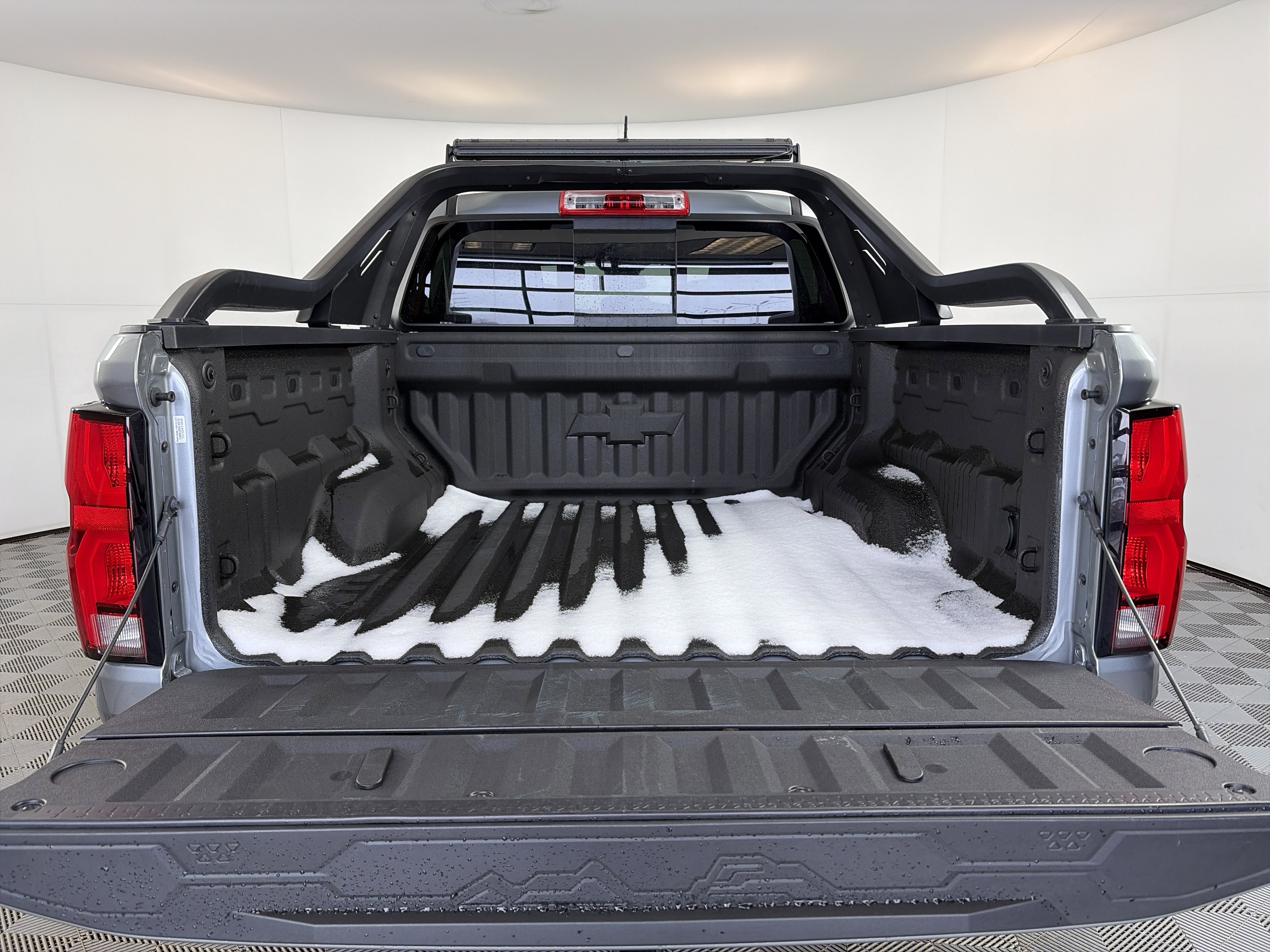 Certified 2025 Chevrolet Colorado ZR2 w/ Midnight Edition image 14