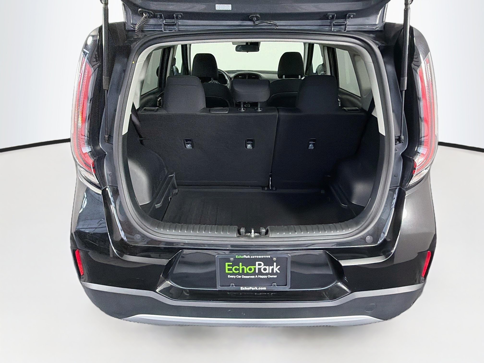 Used 2025 Kia Soul LX w/ LX Technology Package FWD image 29