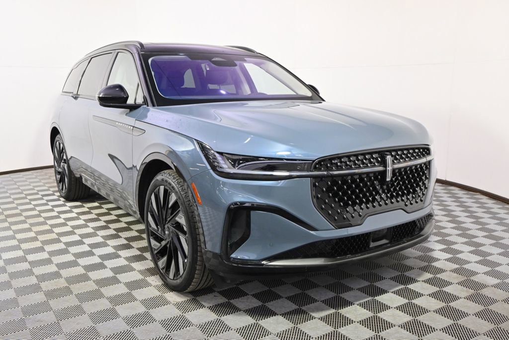 New 2026 Lincoln Nautilus Reserve w/ Jet Appearance Package image 9