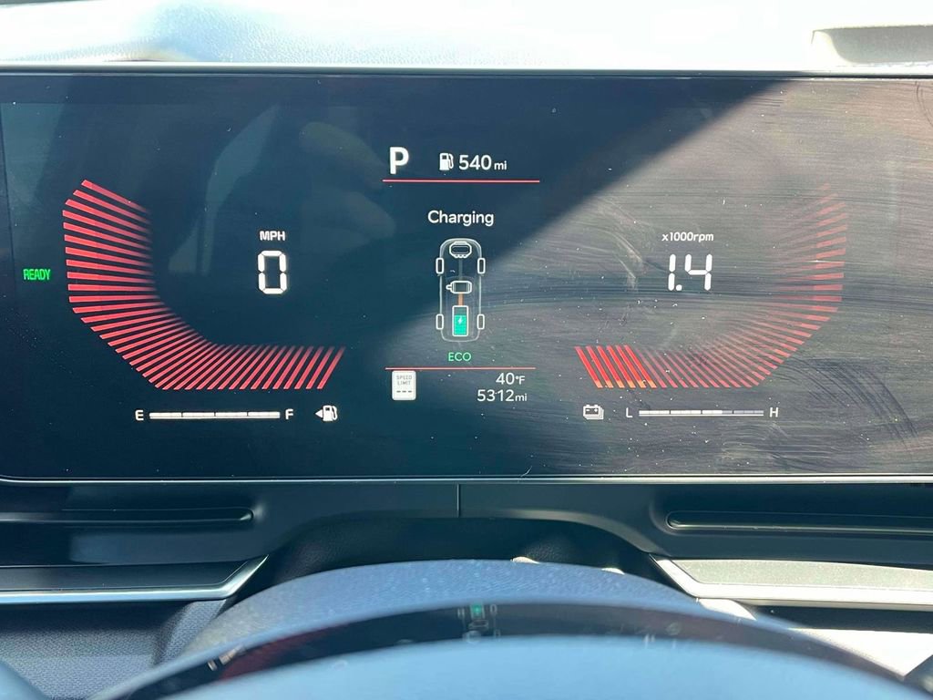 Certified 2025 Kia Carnival EX image 24