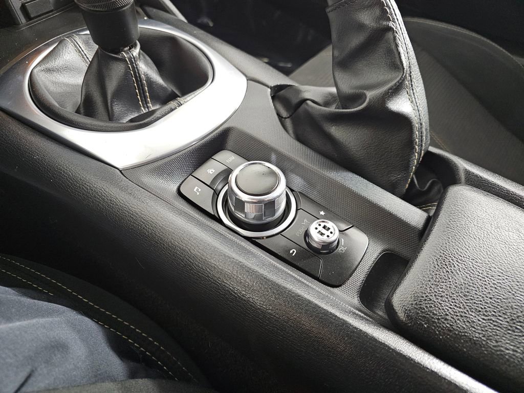 Used 2017 FIAT 124 Spider Classica image 35