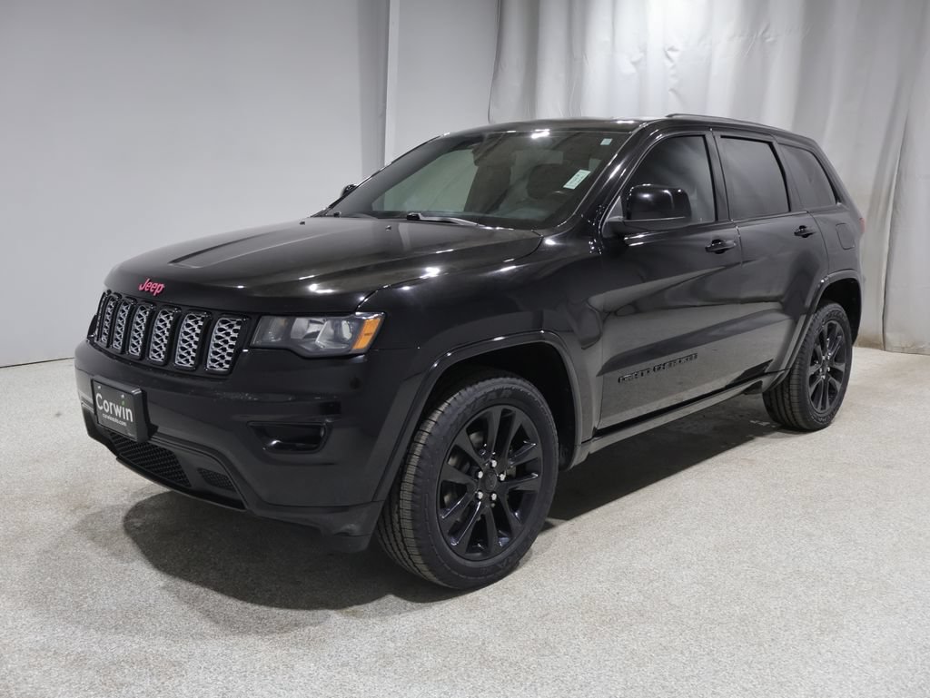 Used 2018 Jeep Grand Cherokee Altitude AWD/4WD image 5
