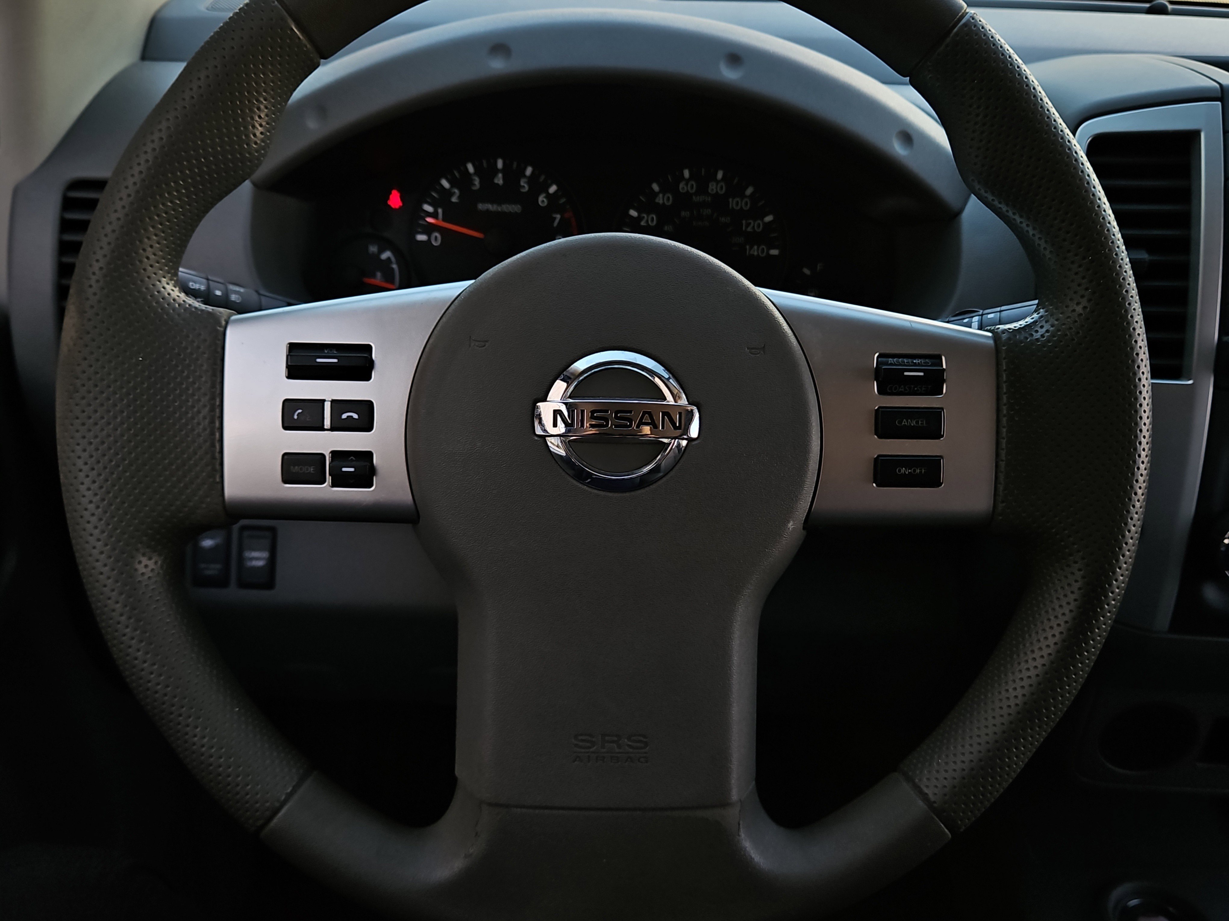 Used 2020 Nissan Frontier SV image 7