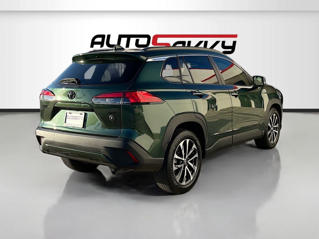 Used 2022 Toyota Corolla Cross XLE w/ Convenience Package FWD image 7