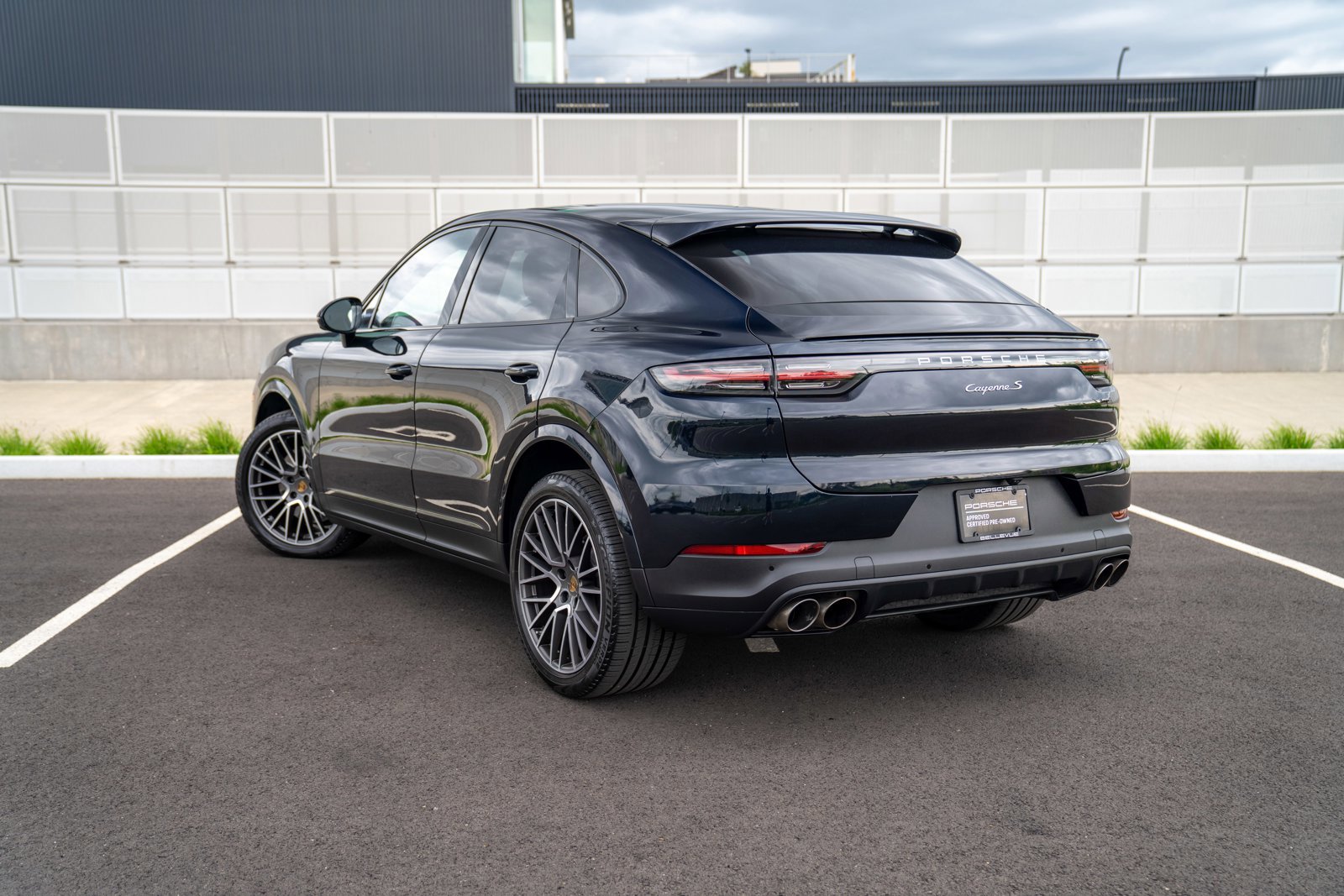 Used 2021 Porsche Cayenne S AWD/4WD image 6