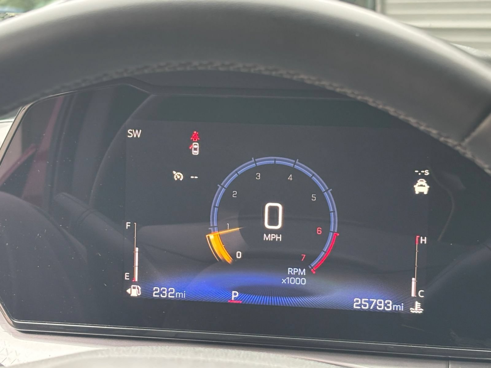 Used 2025 Chevrolet Trax LT w/ LT Convenience Package FWD image 36