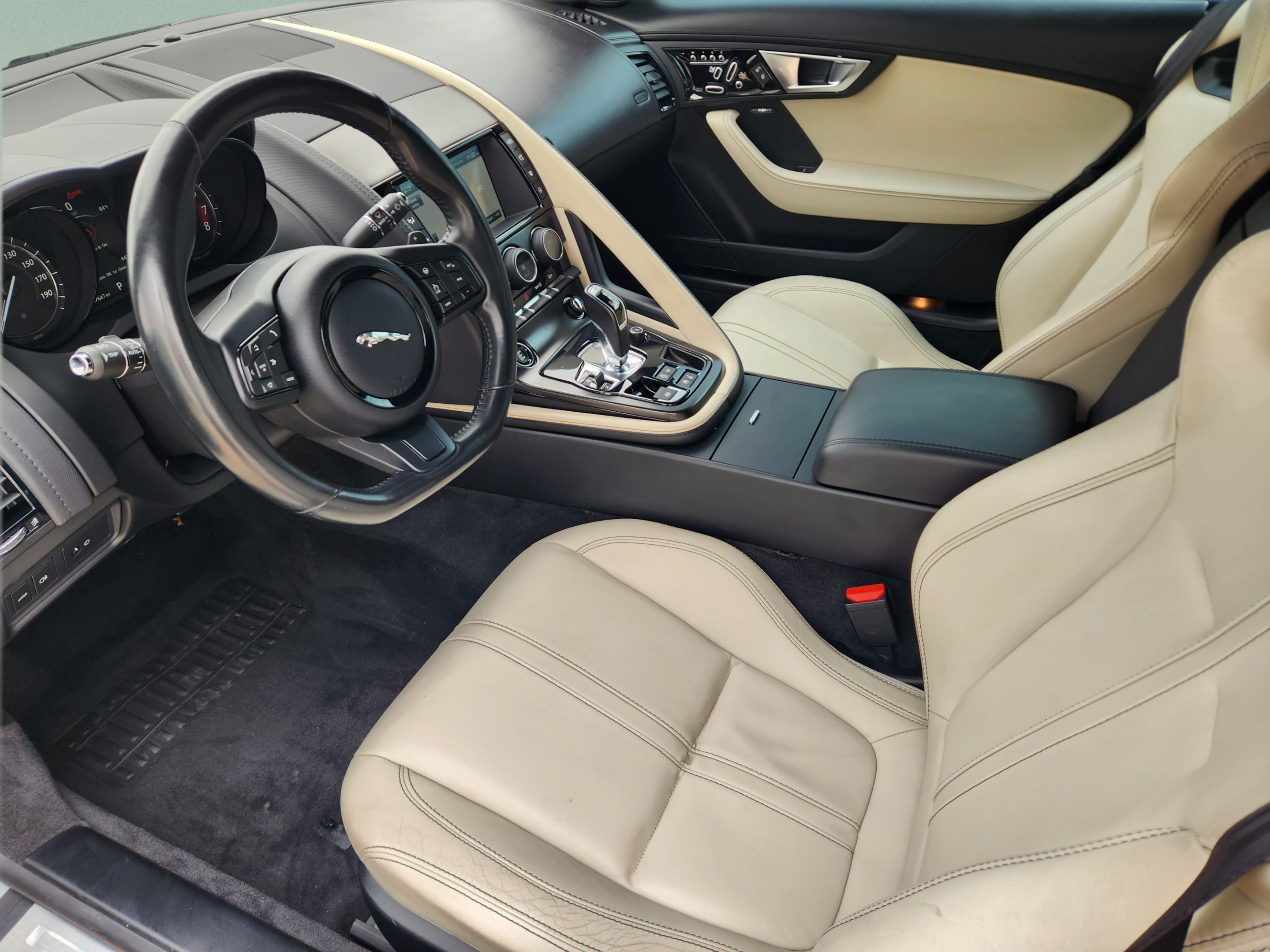 Used 2017 Jaguar F-TYPE S RWD image 8