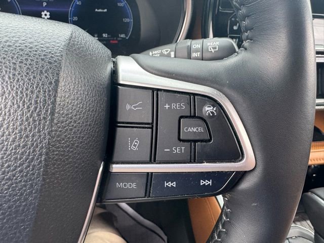 Used 2023 Toyota Highlander Platinum image 22
