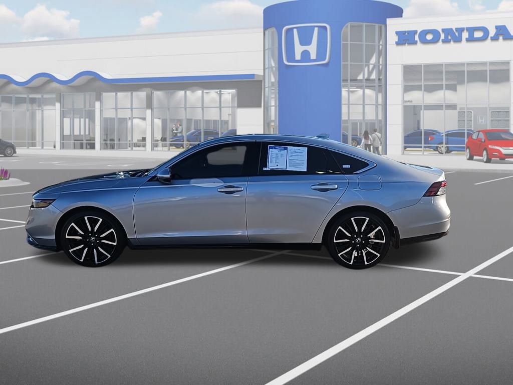 Used 2023 Honda Accord Touring image 5