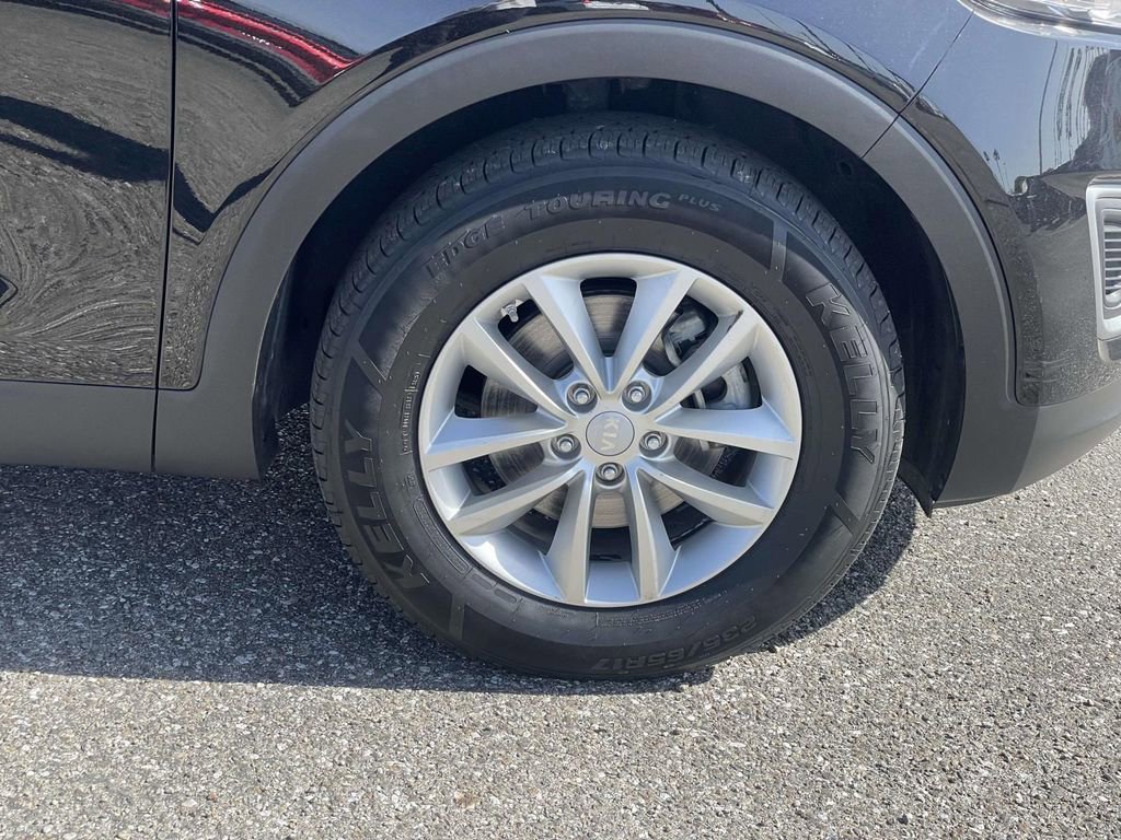Used 2016 Kia Sorento LX image 26