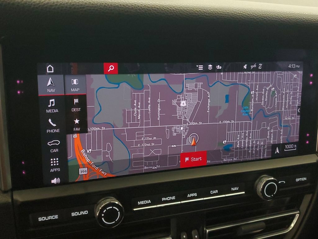 Used 2020 Porsche Macan AWD/4WD image 17