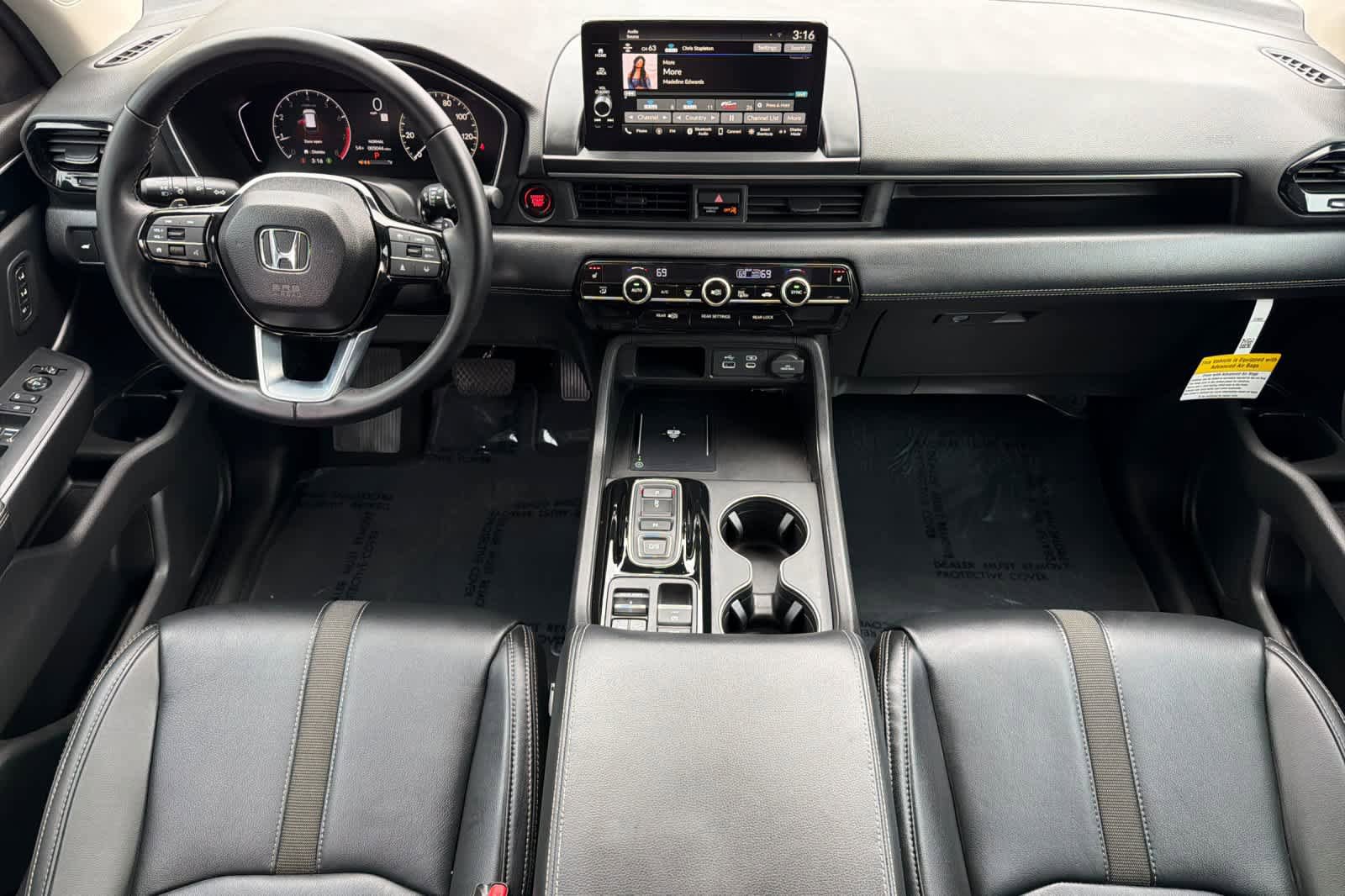 Used 2025 Honda Pilot EX-L video 3