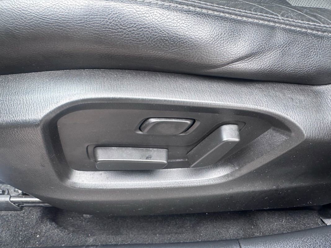 Used 2023 MAZDA CX-9 Touring image 13