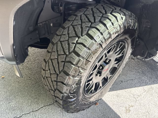 Used 2025 Toyota 4Runner TRD Off-Road AWD/4WD image 33