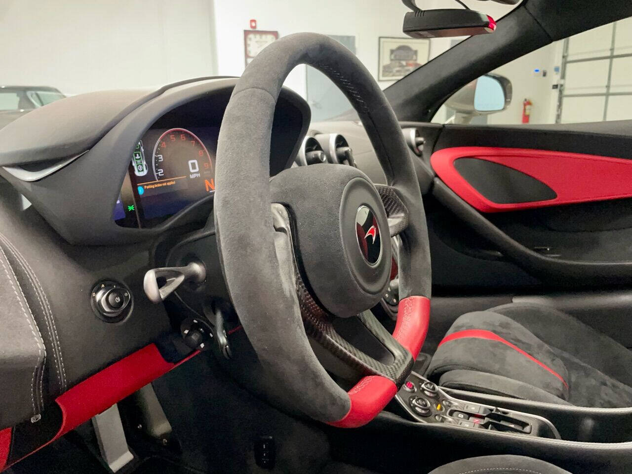 Used 2017 McLaren 570S RWD image 77