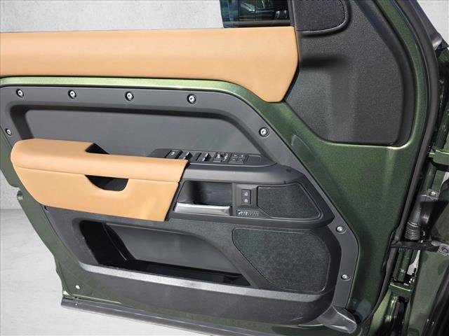 New 2026 Land Rover Defender 110 X-Dynamic SE AWD/4WD image 27
