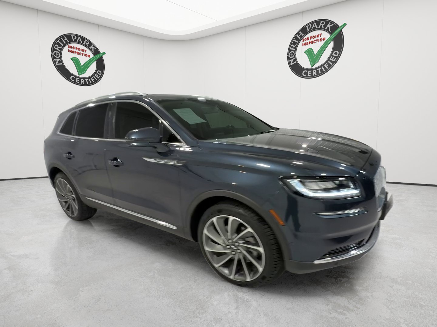 Used 2023 Lincoln Nautilus Reserve w/ Equipment Group 201A AWD/4WD image 7