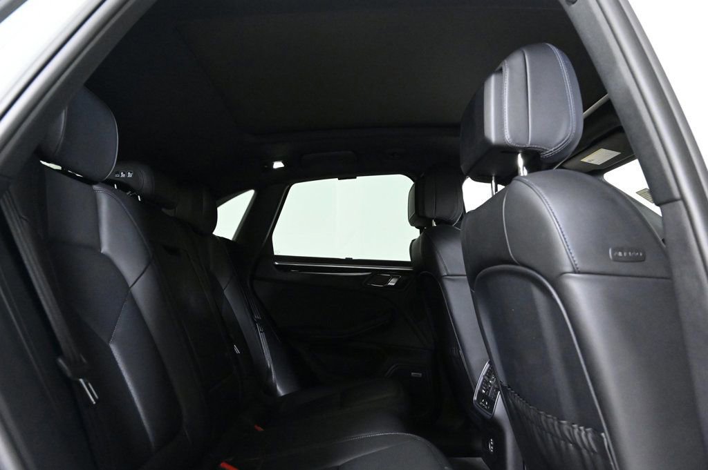 Certified 2022 Porsche Macan S image 20