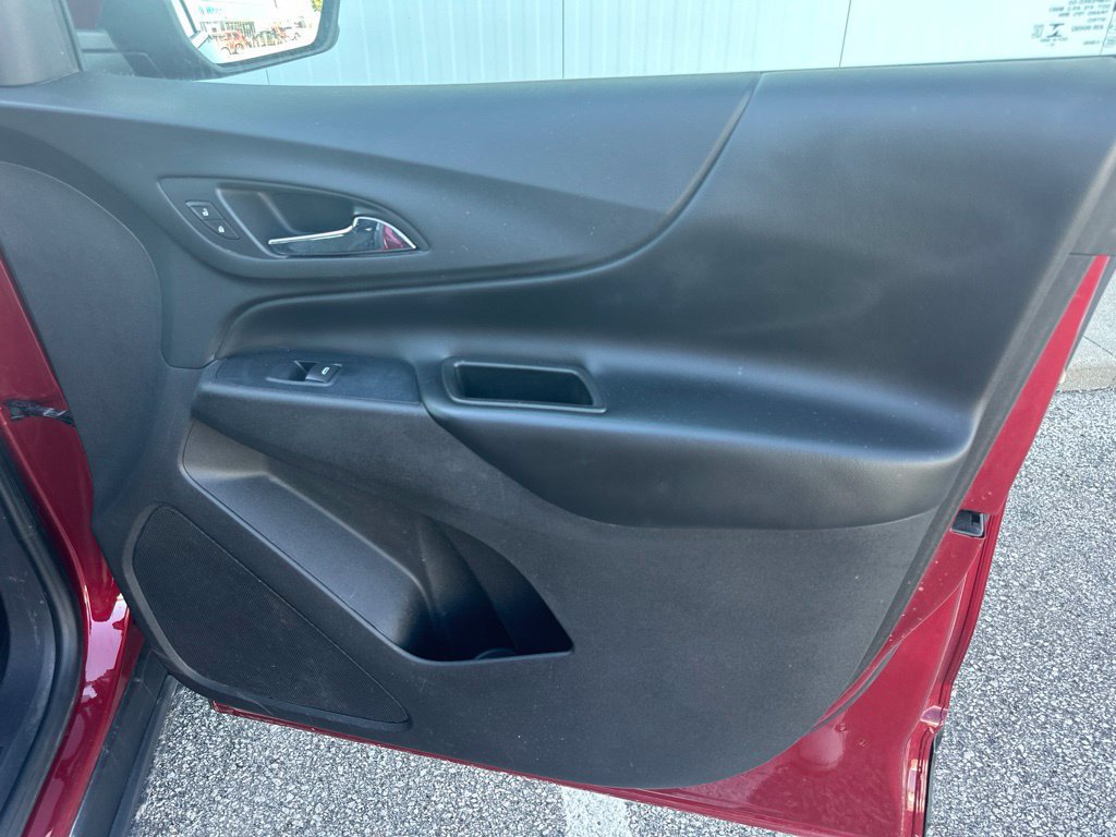 Used 2018 Chevrolet Equinox LT AWD/4WD image 32