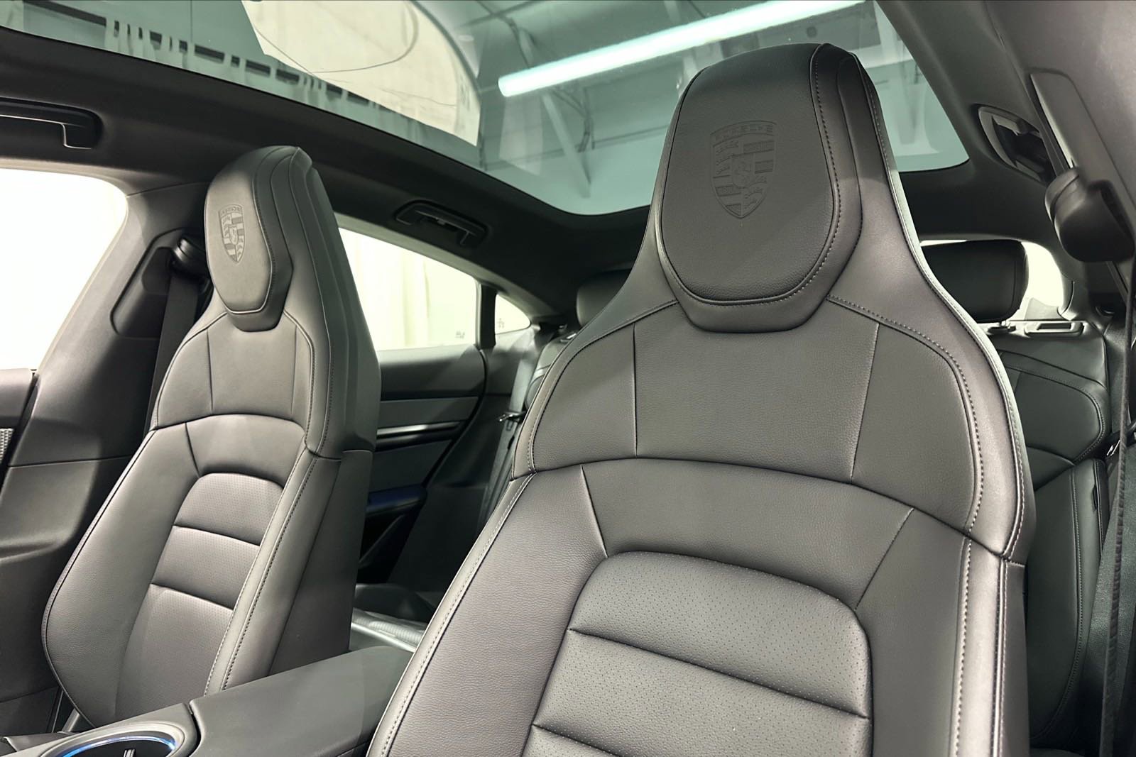 New 2025 Porsche Taycan 4S image 5