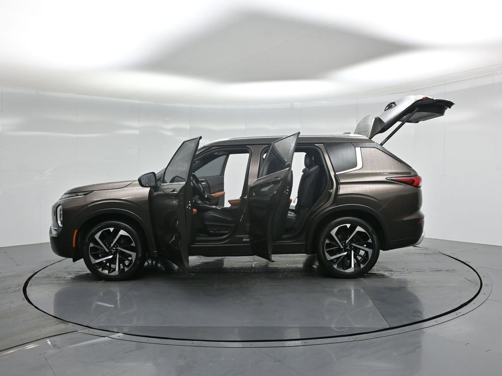 Used 2022 Mitsubishi Outlander SEL image 35