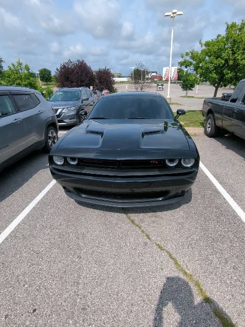 Used 2015 Dodge Challenger R/T Plus RWD image 3
