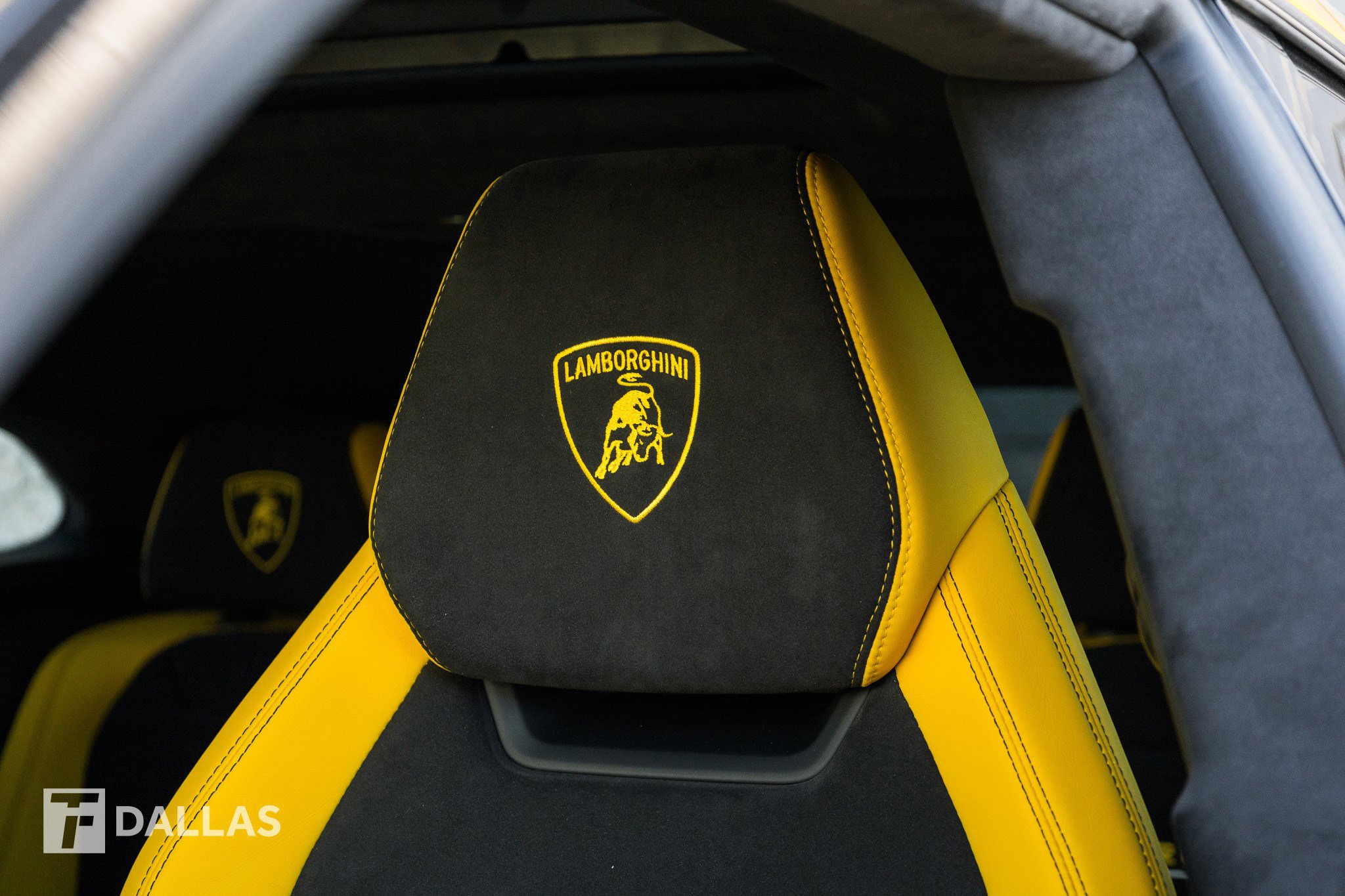 Used 2021 Lamborghini Urus image 21