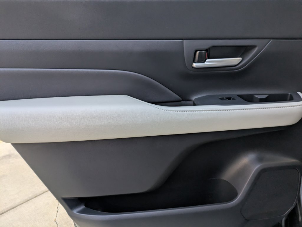 Used 2025 Toyota Grand Highlander AWD Hybrid image 27