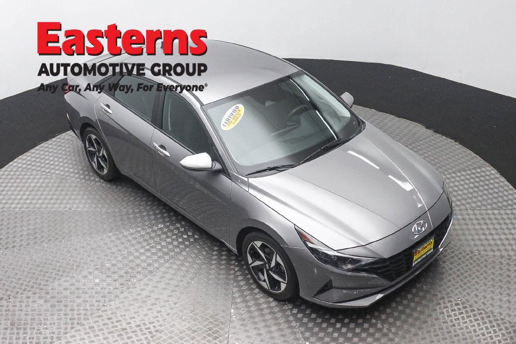 Used 2023 Hyundai Elantra SEL w/ Convenience Package FWD image 4