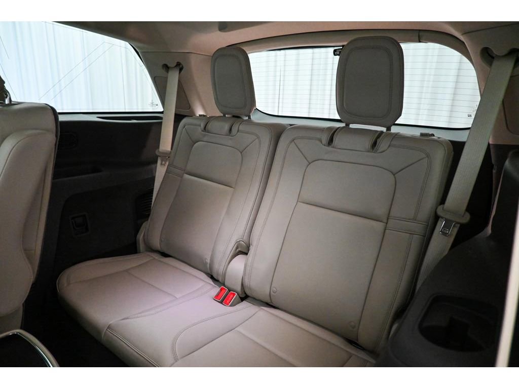Used 2023 Lincoln Aviator Grand Touring w/ Equipment Group 301A AWD/4WD image 21