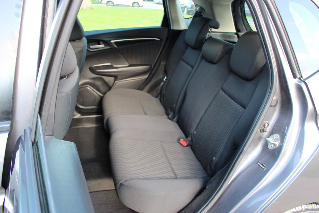 Used 2020 Honda Fit EX image 32