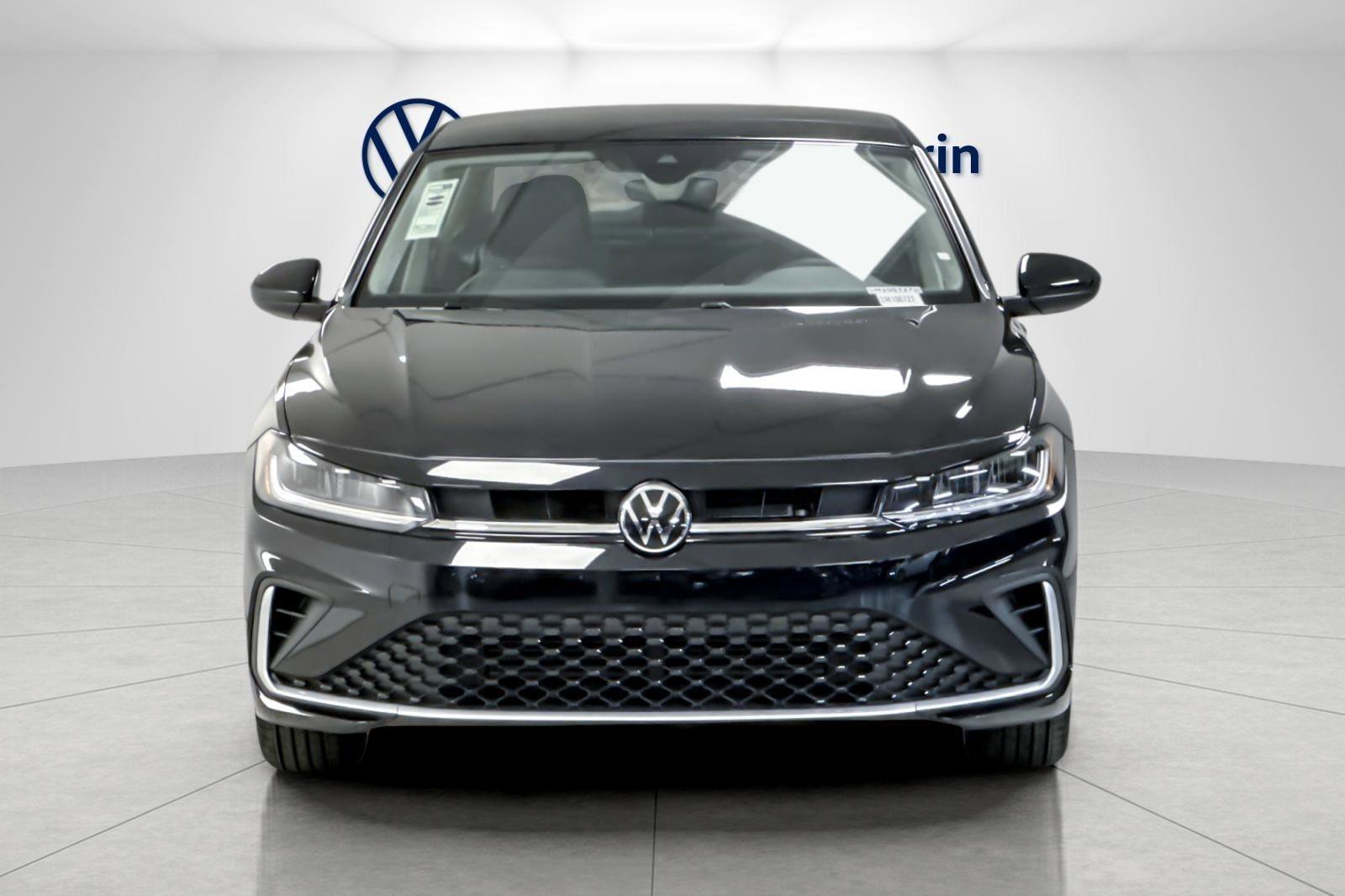 New 2025 Volkswagen Jetta SE image 8