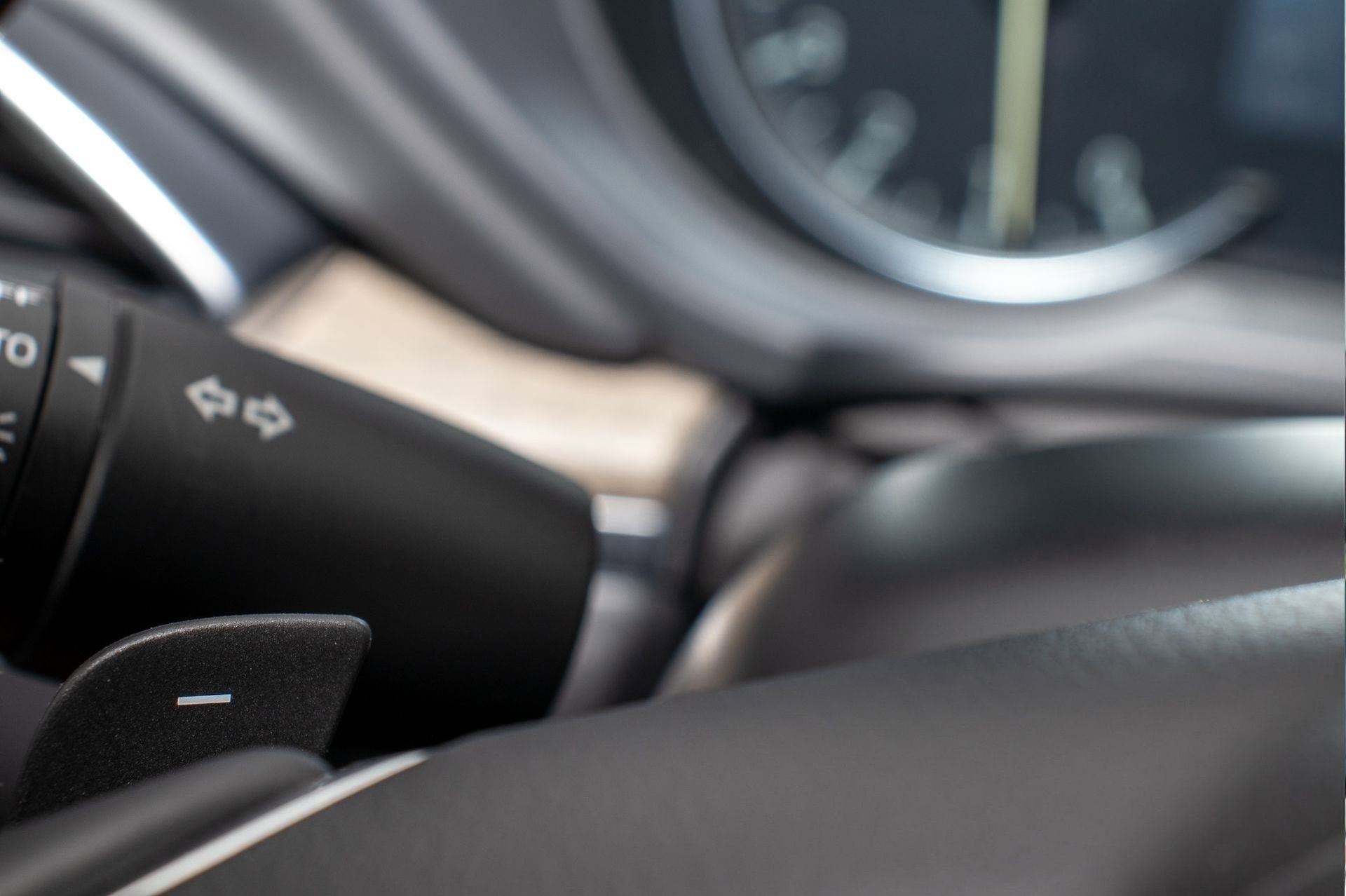 Used 2025 MAZDA CX-5 Signature image 31