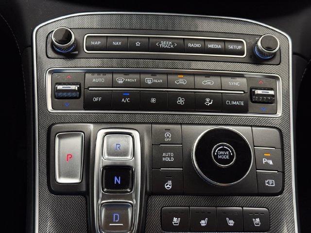 Used 2023 Hyundai Santa Fe Limited FWD image 19
