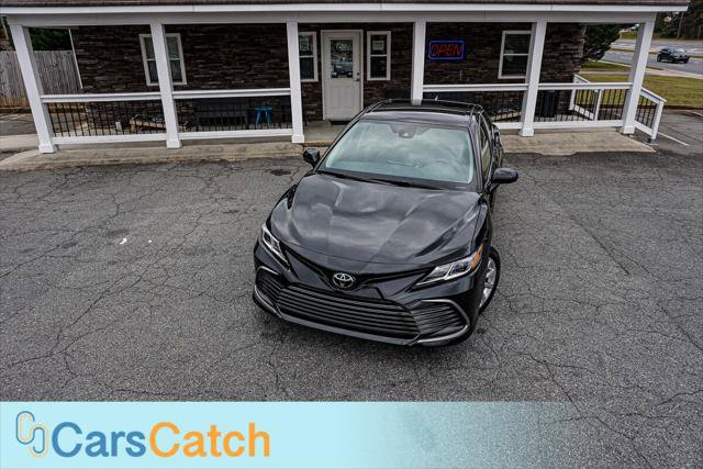 Used 2023 Toyota Camry LE image 3