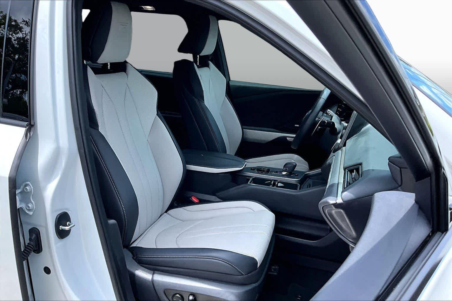 Used 2026 Lexus TX 350 AWD w/ Technology Package image 9
