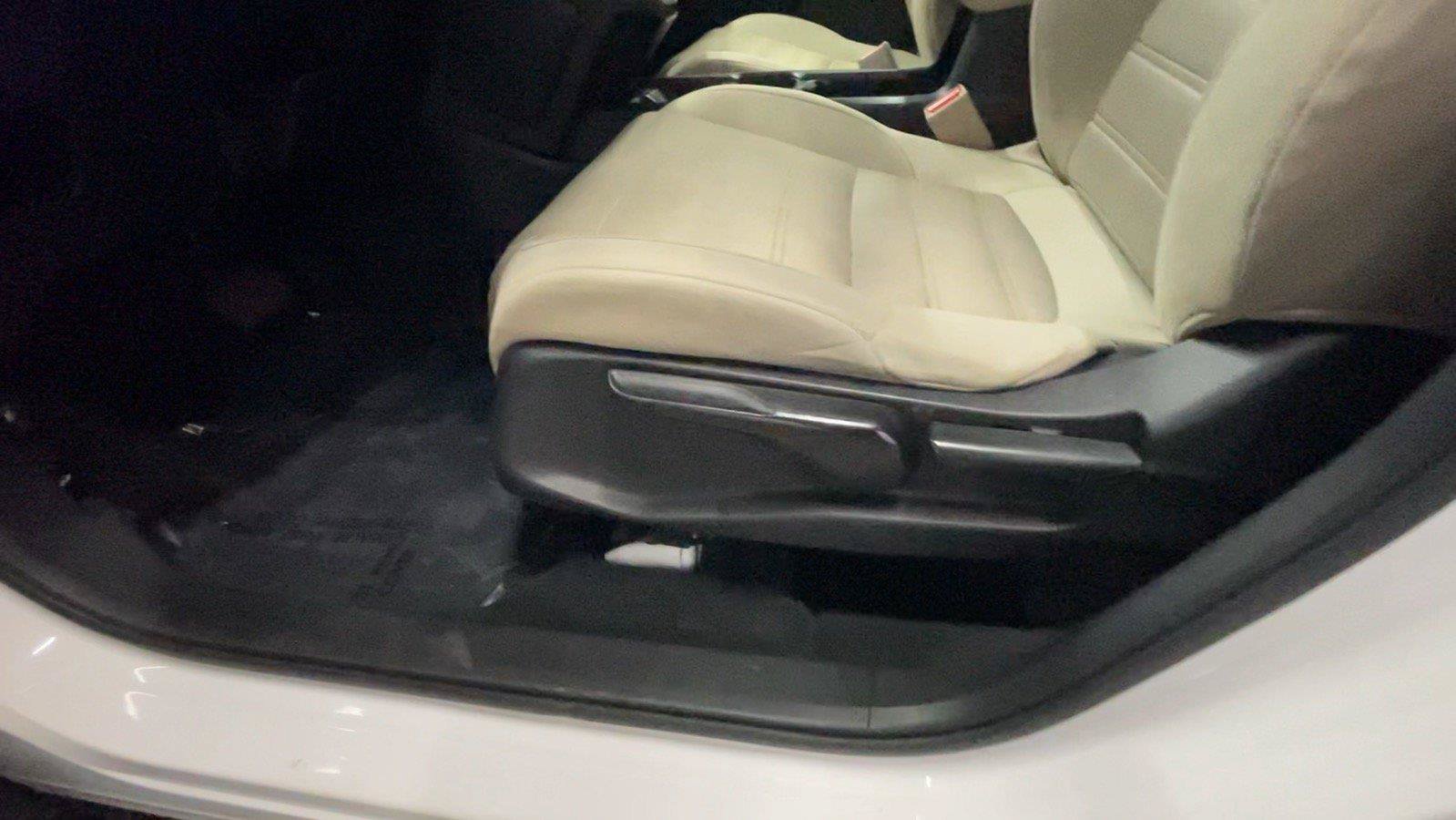 Used 2019 Honda CR-V LX image 29