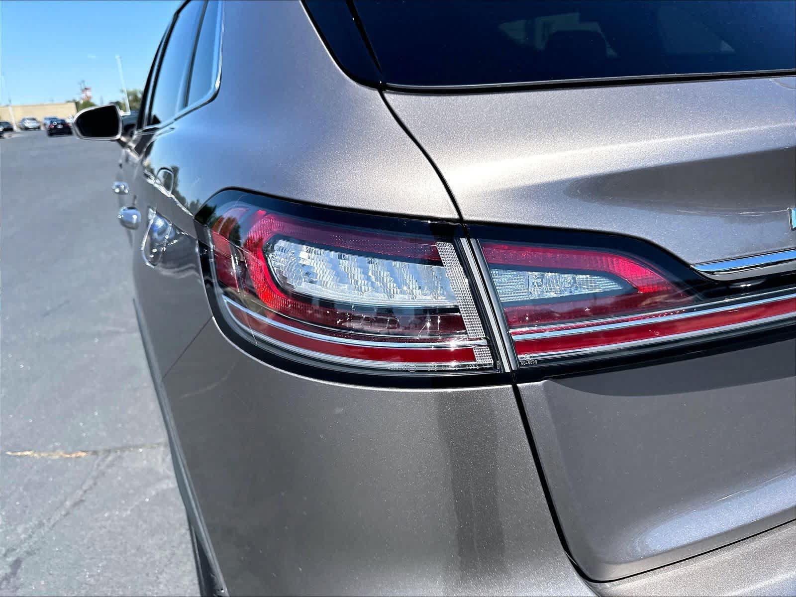 Used 2020 Lincoln Nautilus Reserve FWD image 23