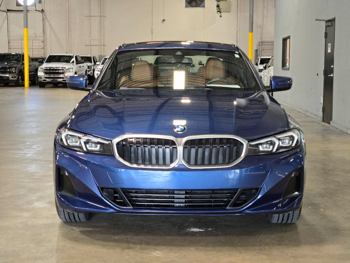 Used 2023 BMW 330i Sedan w/ Premium Package RWD image 5