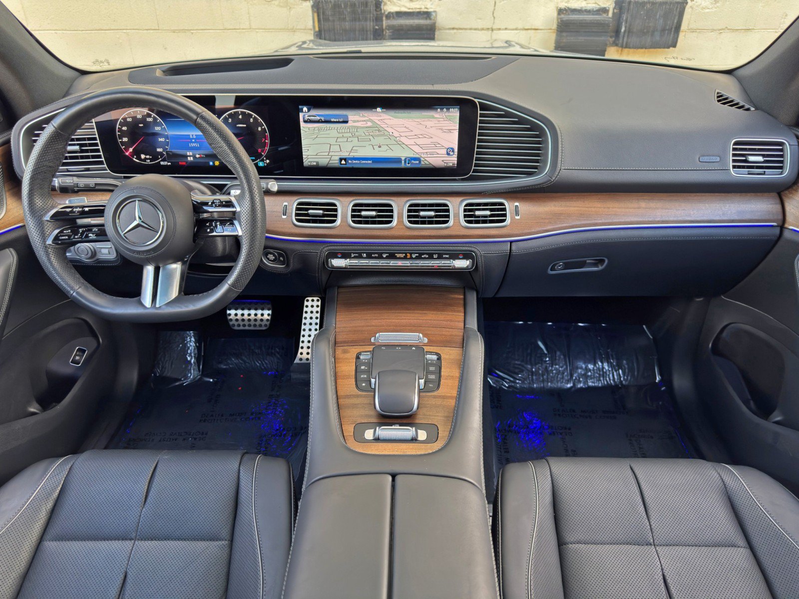 Used 2024 Mercedes-Benz GLS 580 4MATIC image 13